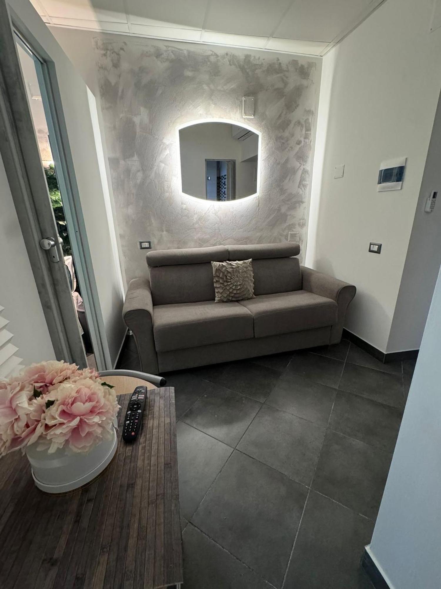 Bed and Breakfast Casa Di Vincenzo à Naples Extérieur photo